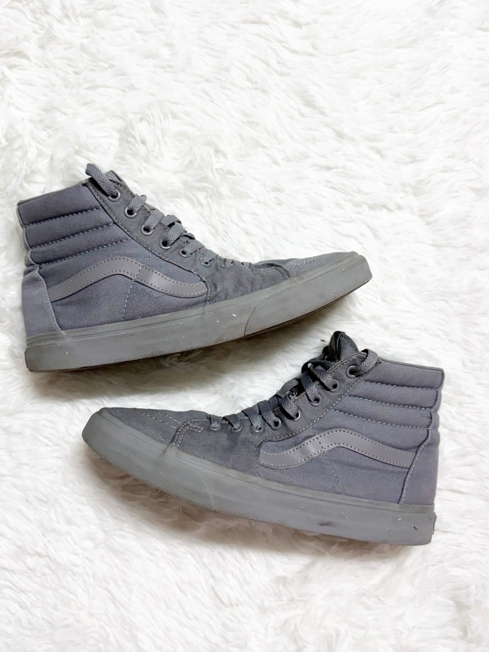 Vans Women’s 11 Gray High Top Sneakers Sk8-Hi Men’s 9.5